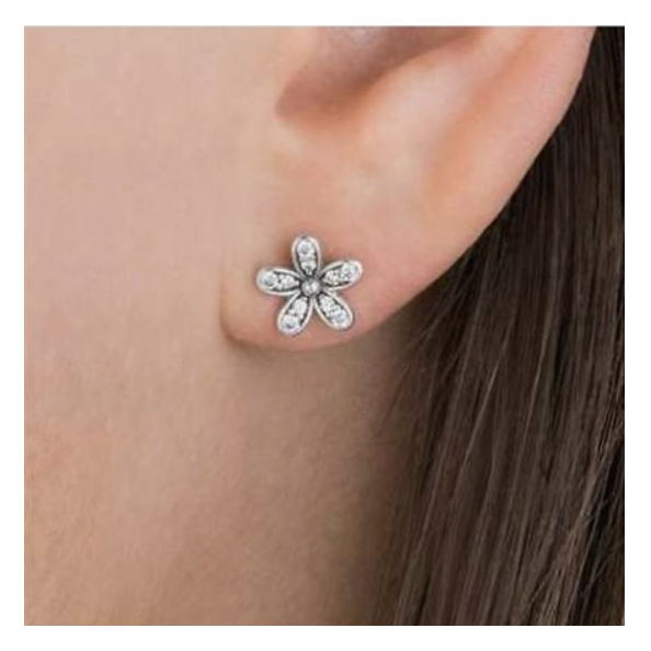 Sparkling Daisy Stud Earrings